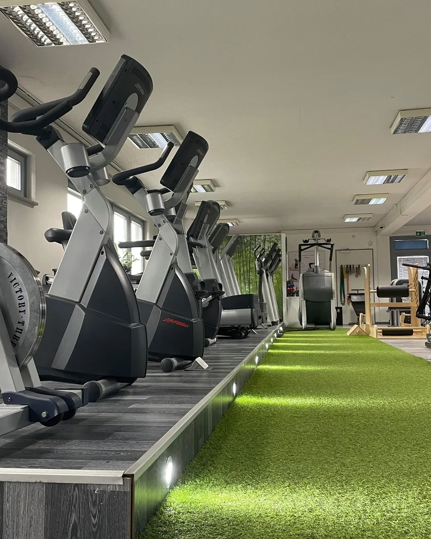 Trainingsfläche im Global Gym Wörth a.d. Isar